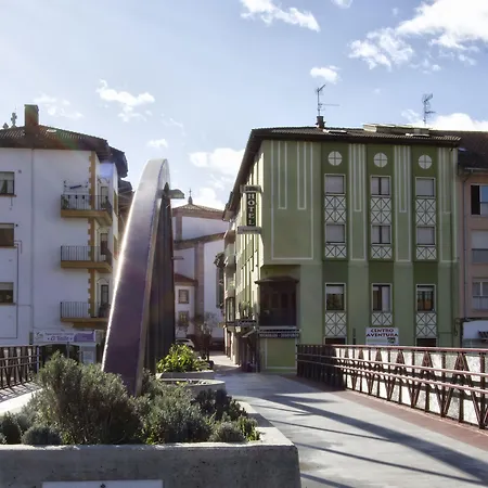 게스트하우스 Monteverde Onís